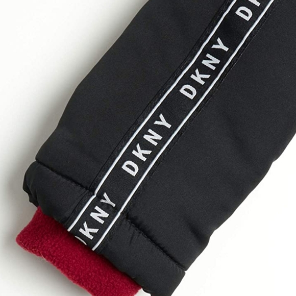 Snowsuit - Picture 3 of 7